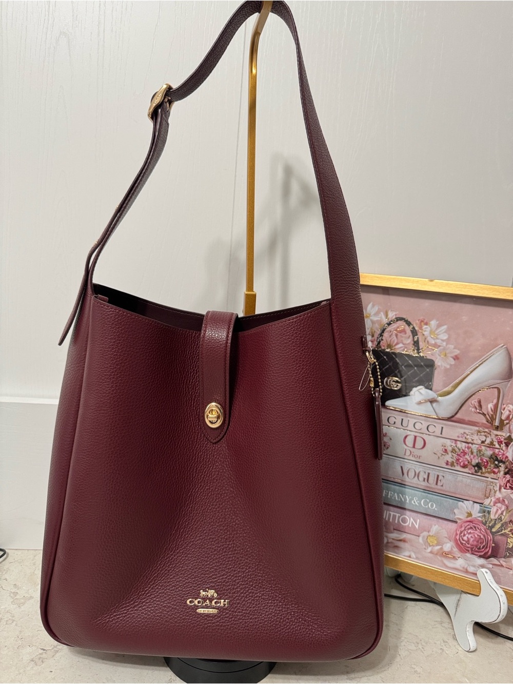 2025 Coach Hadley Hobo shoulder bag in Merlot NWOT